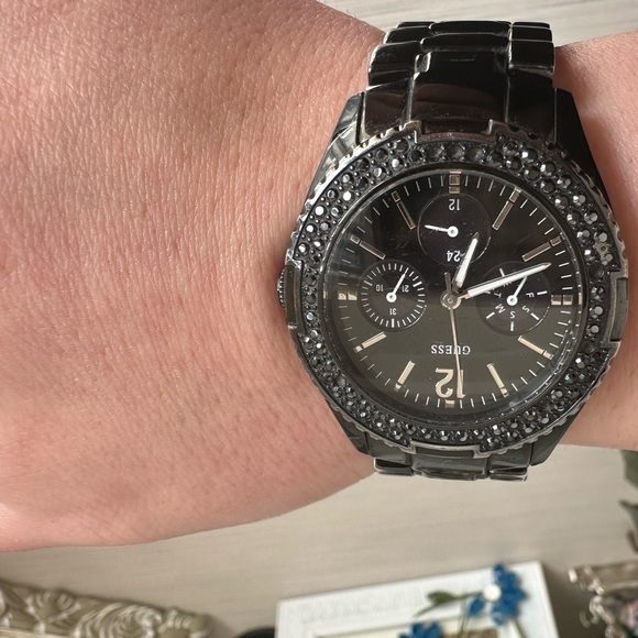 Guess rhinestone water resistant steel wrist watch *has not been tested* - Picture 12 of 16